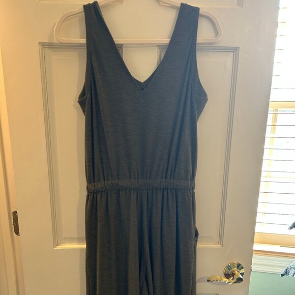 Old Navy Active Olive Green Athleisure Jumpsuit - Picture 1 of 3
